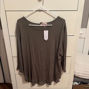 Vince Camuto Women's Long Sleeve Top in Charcoal